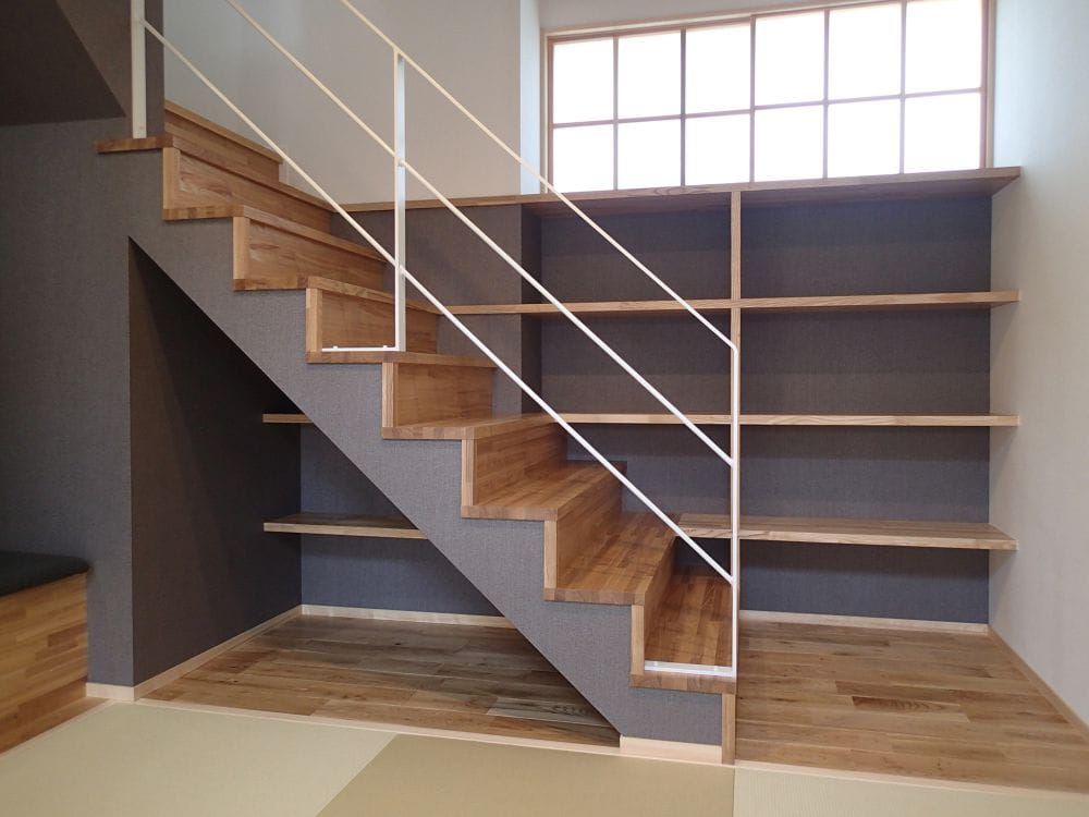 自由に収めよう 階段専門メーカー 株式会社タハラ