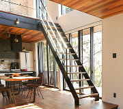 スケルトン階段