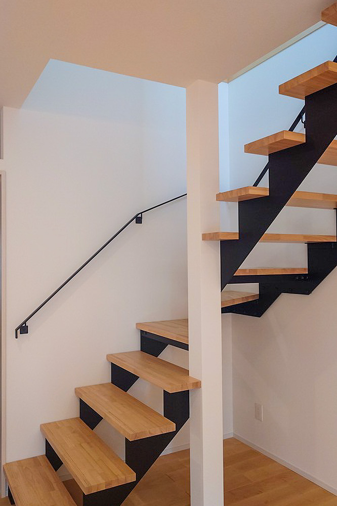 壁付スチール手すり