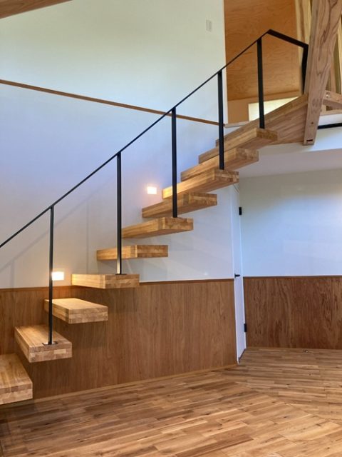  Cloud -クラウド- 片持ち階段 CL-025