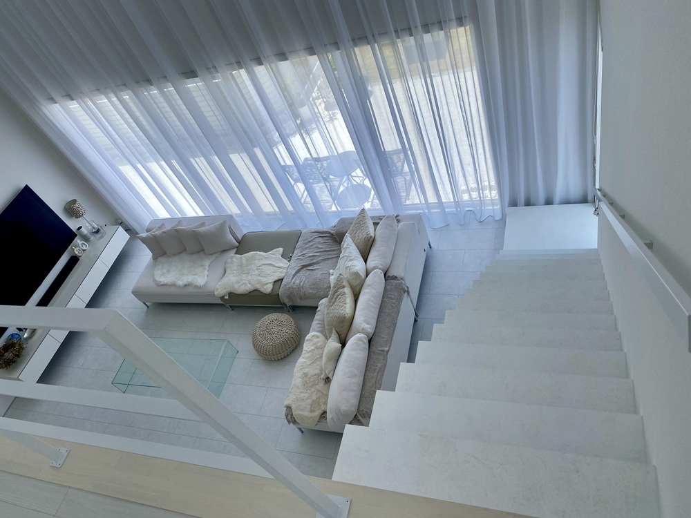  Cloud -クラウド- 片持ち階段 CL-026