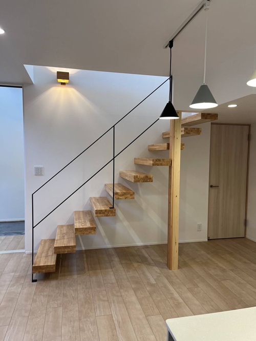  Cloud -クラウド- 片持ち階段 CL-027