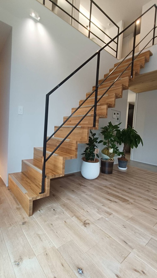  ZIGZA -ジグザ- 片持ち階段 ZI-042